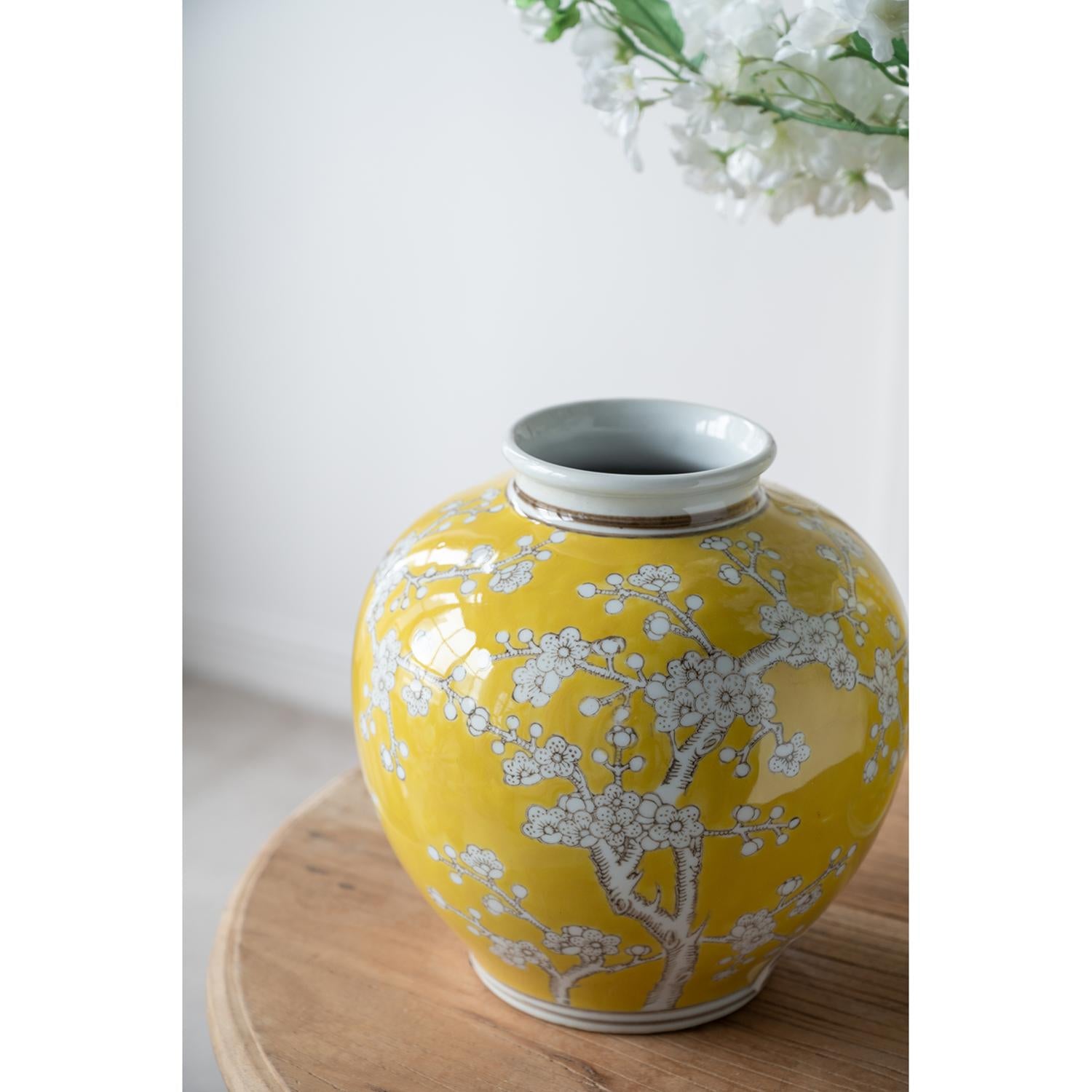9" Yellow And White Floral Round Porcelain Table Vase-8